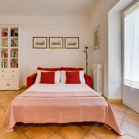 Апартаменты Colorful Lovely 2bed Flat In Garbatella Рим