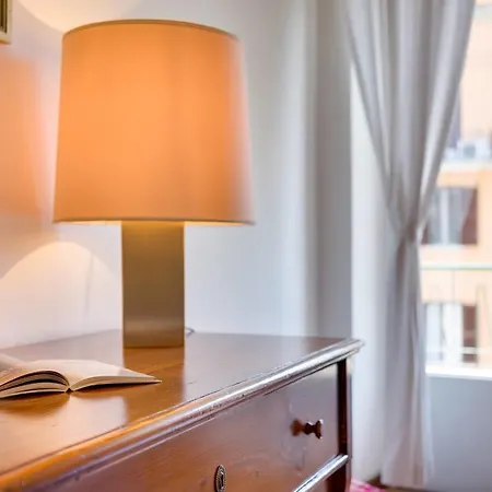 Colorful Lovely 2bed Flat In Garbatella * Рим