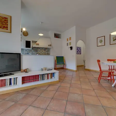 Апартаменты Colorful Lovely 2bed Flat In Garbatella *